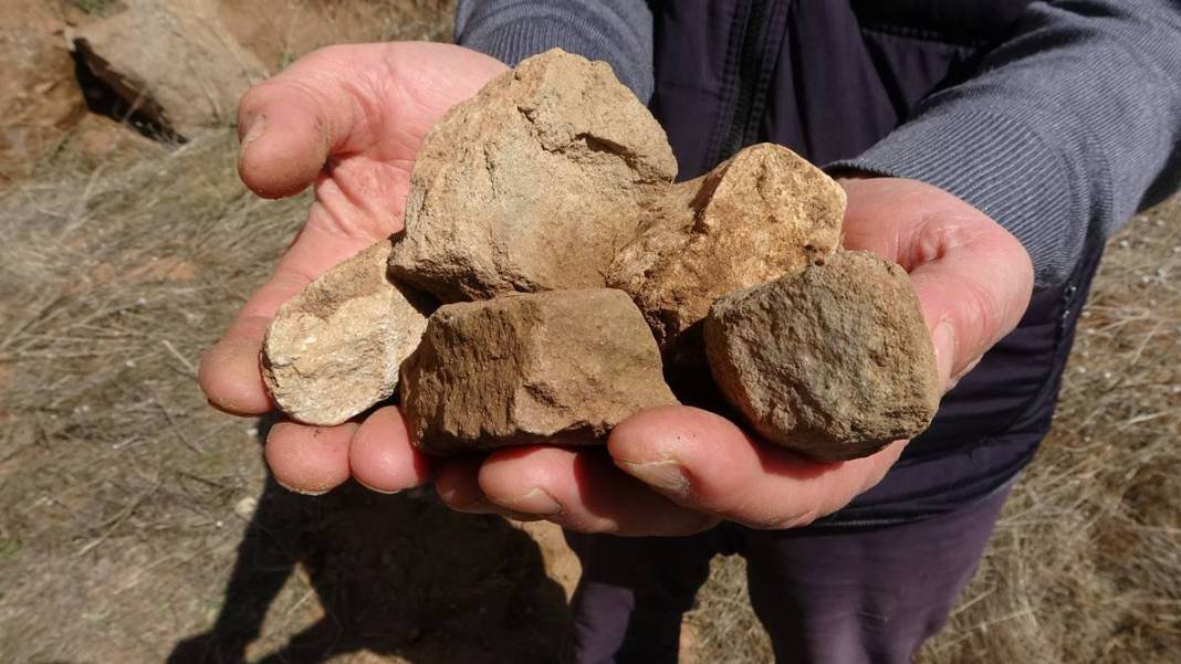 Gizemli oyuğa atılan üç taşı tutturanların dilekleri kabul oluyor! Akın akın o kente gidiyorlar 14